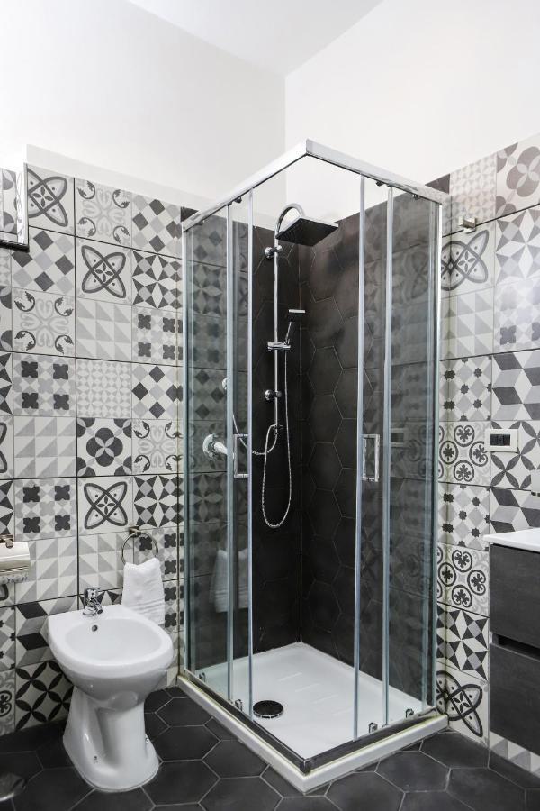 Modern Apartment At Piazza Del Gesu' By Wonderful Italy 나폴리 외부 사진